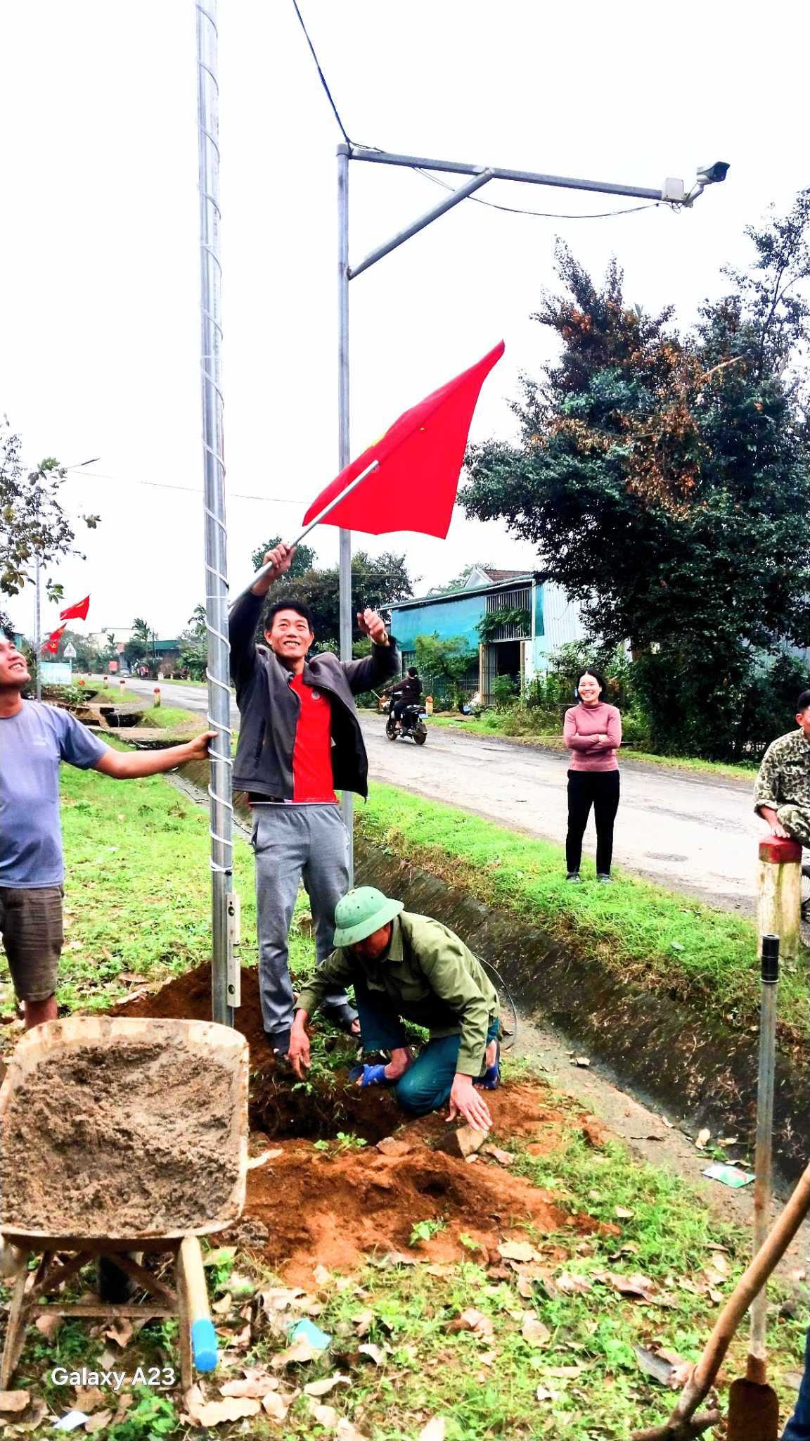 BƯỚC ĐỘT PHÁ CỦA MÔ HÌNH “THẮP SÁNG ĐƯỜNG QUÊ” 